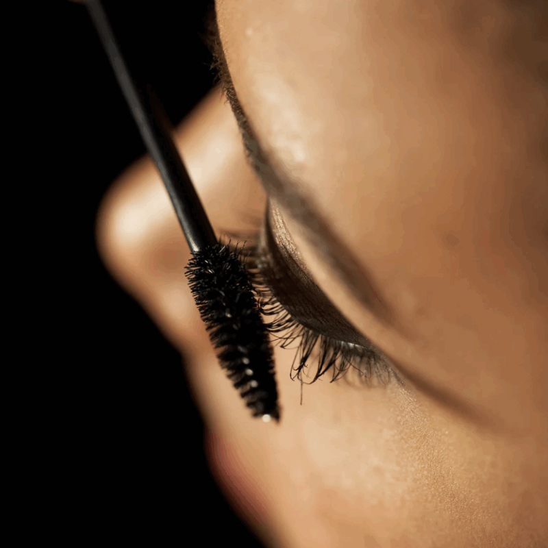 Formation Cils volume russe à l'academy Julie Lecluze