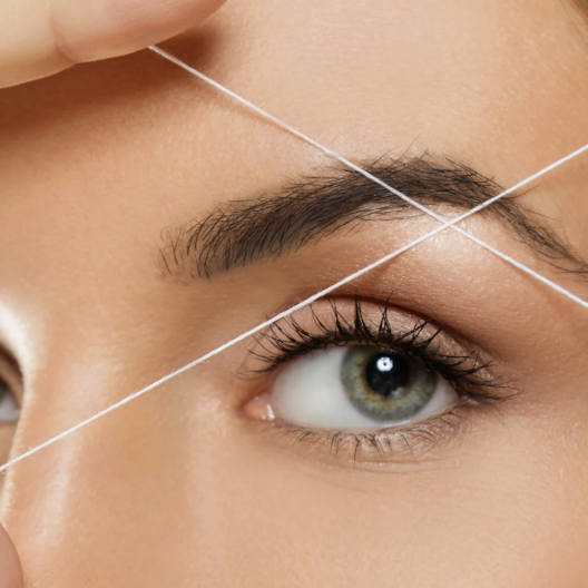 Restructuration Brow lift – Henné – Épilation au fil